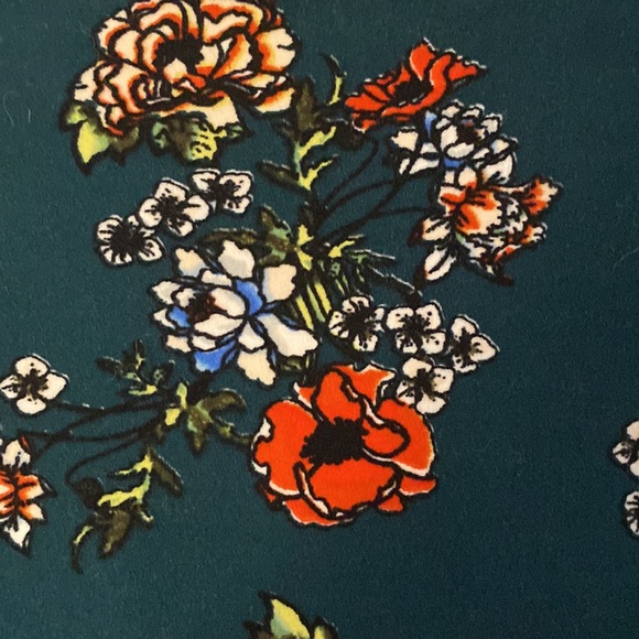 Dark Green Flower Print -Cropped Mock Neck Long Sleeve - Picture 4 of 4